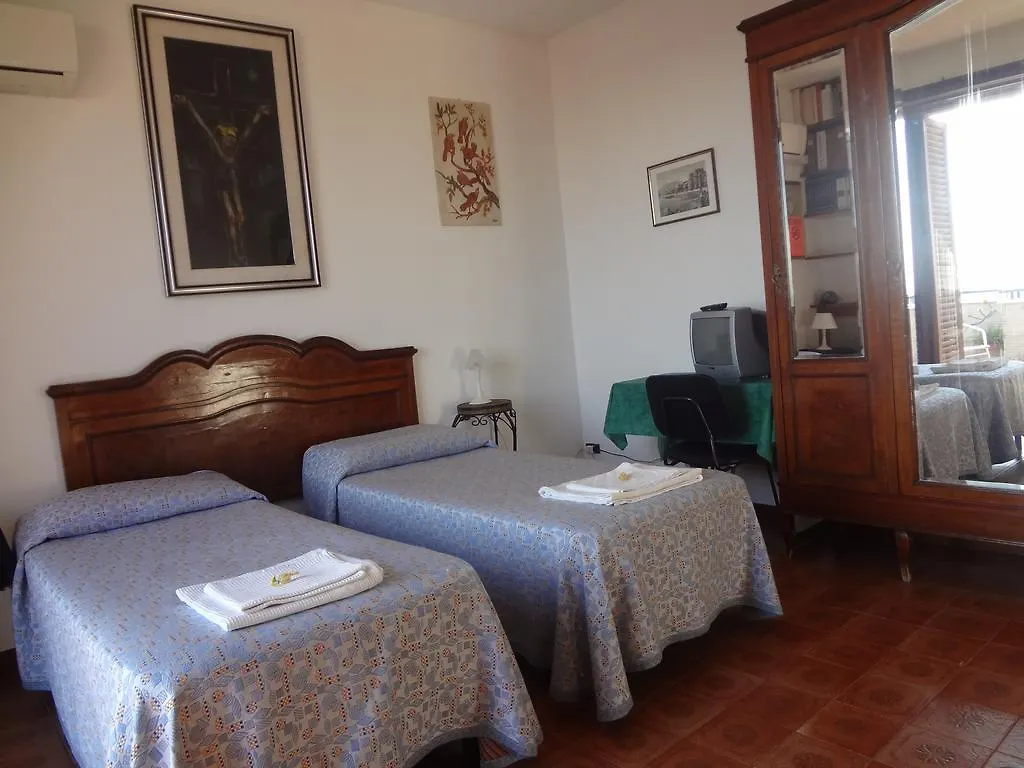 Hotel Casa Riccio Palermo 3*,