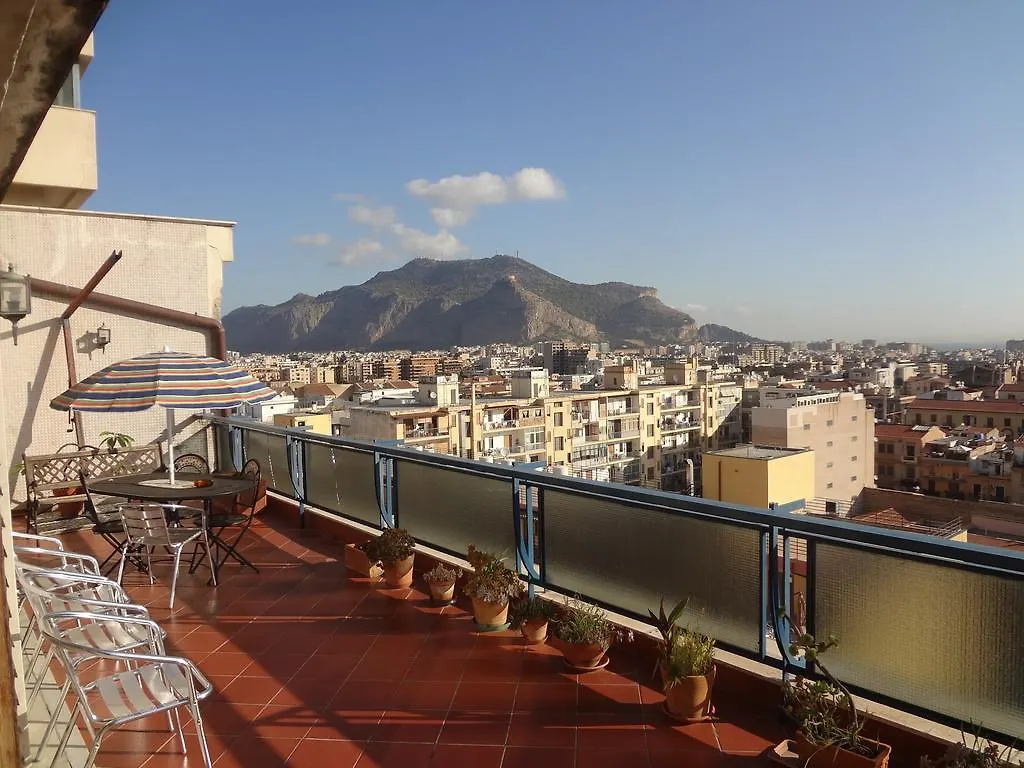 *** Affittacamere Hotel Casa Riccio Palermo Italia