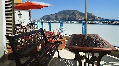 *** Affittacamere Hotel Casa Riccio Palermo Italia